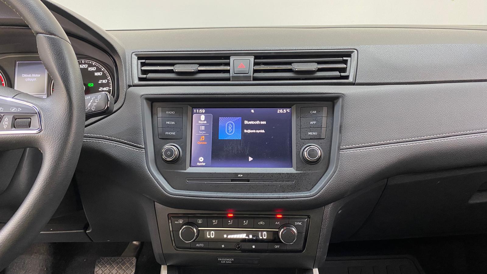 SEAT ARONA 19